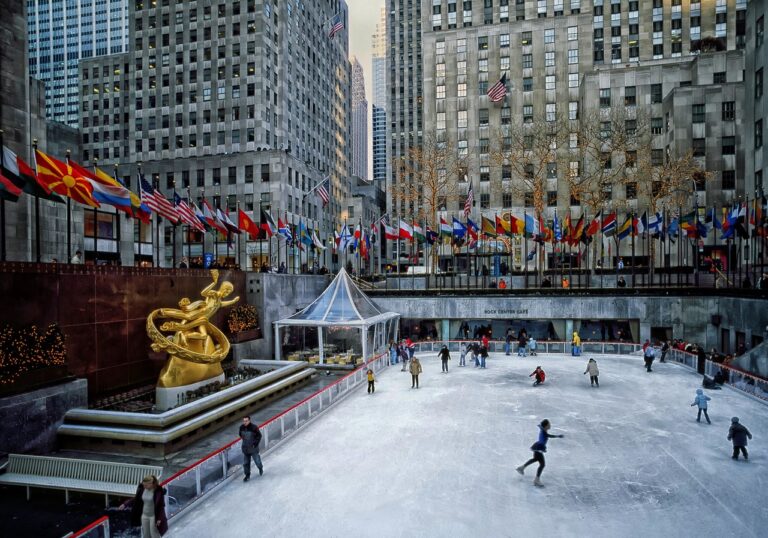 rockefeller-plaza-392401_1280