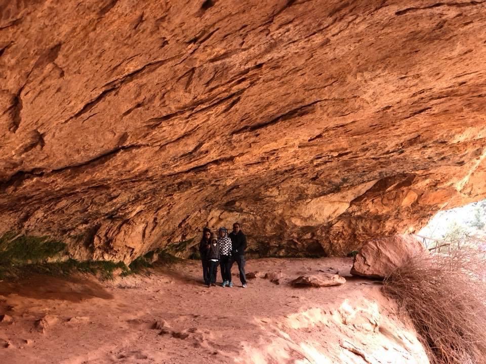 ZION-CANYON OVERLOOK-NATURAL CAVE