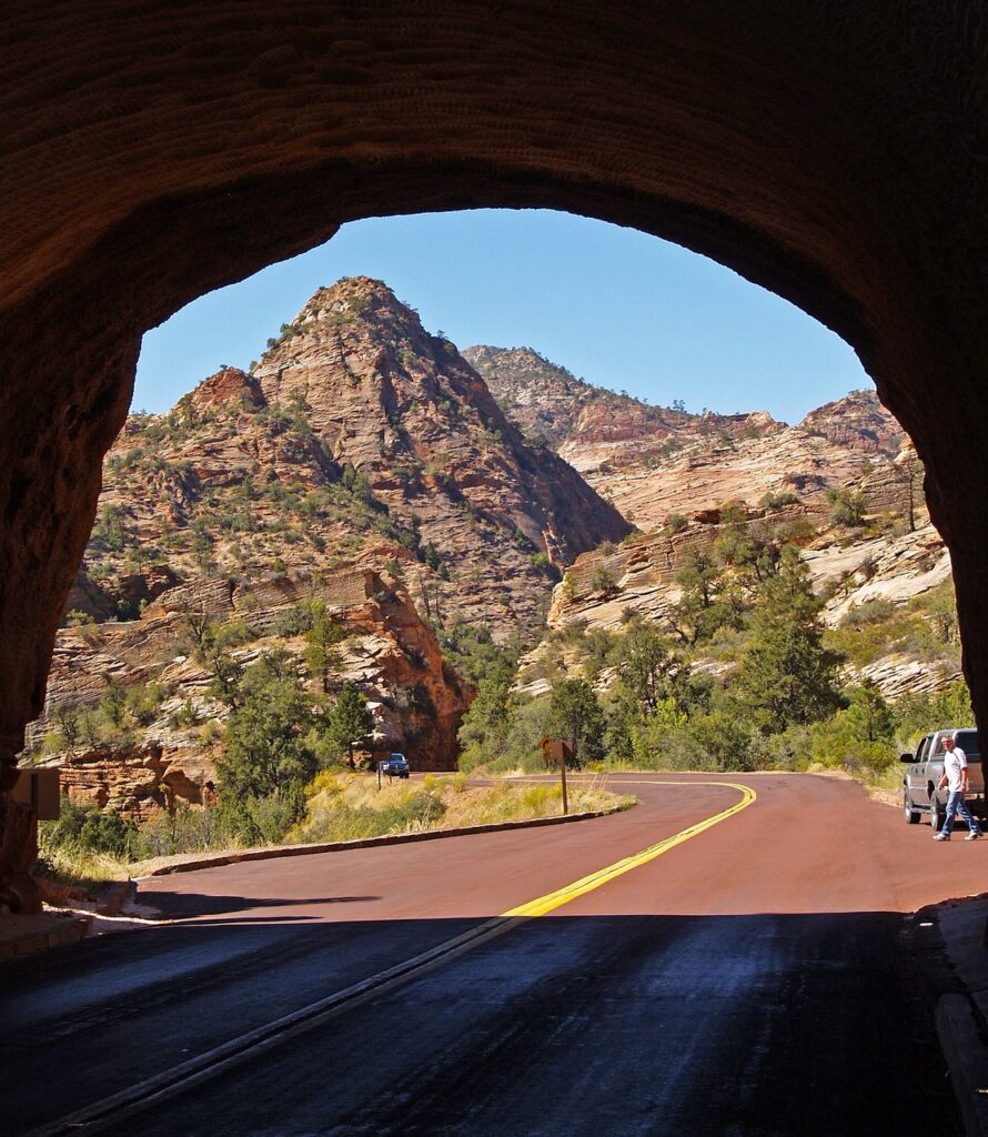 ZION-CARMEL HIGHWAY TUNNEL